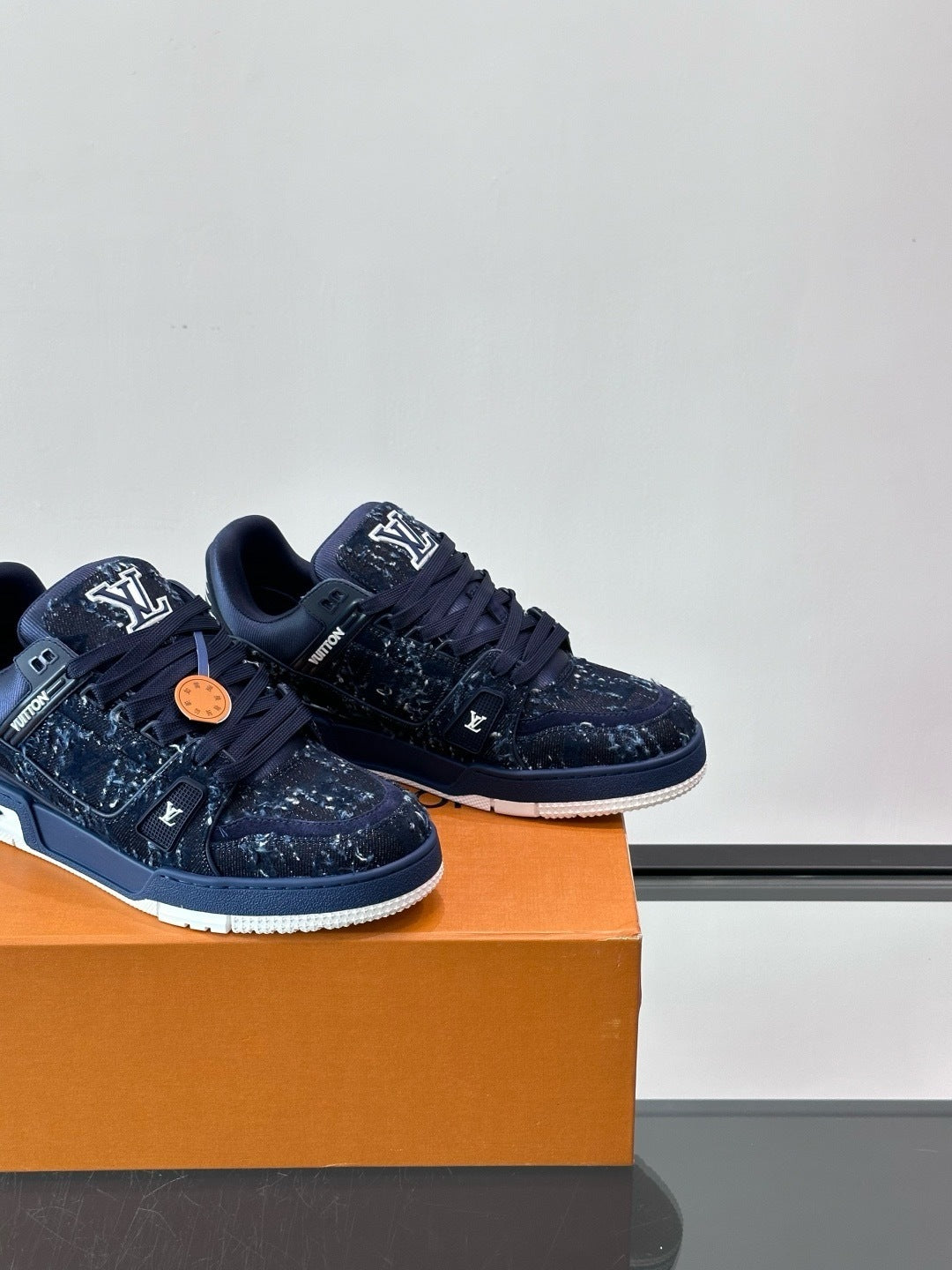 Tênis LV Trainer Blue Suede