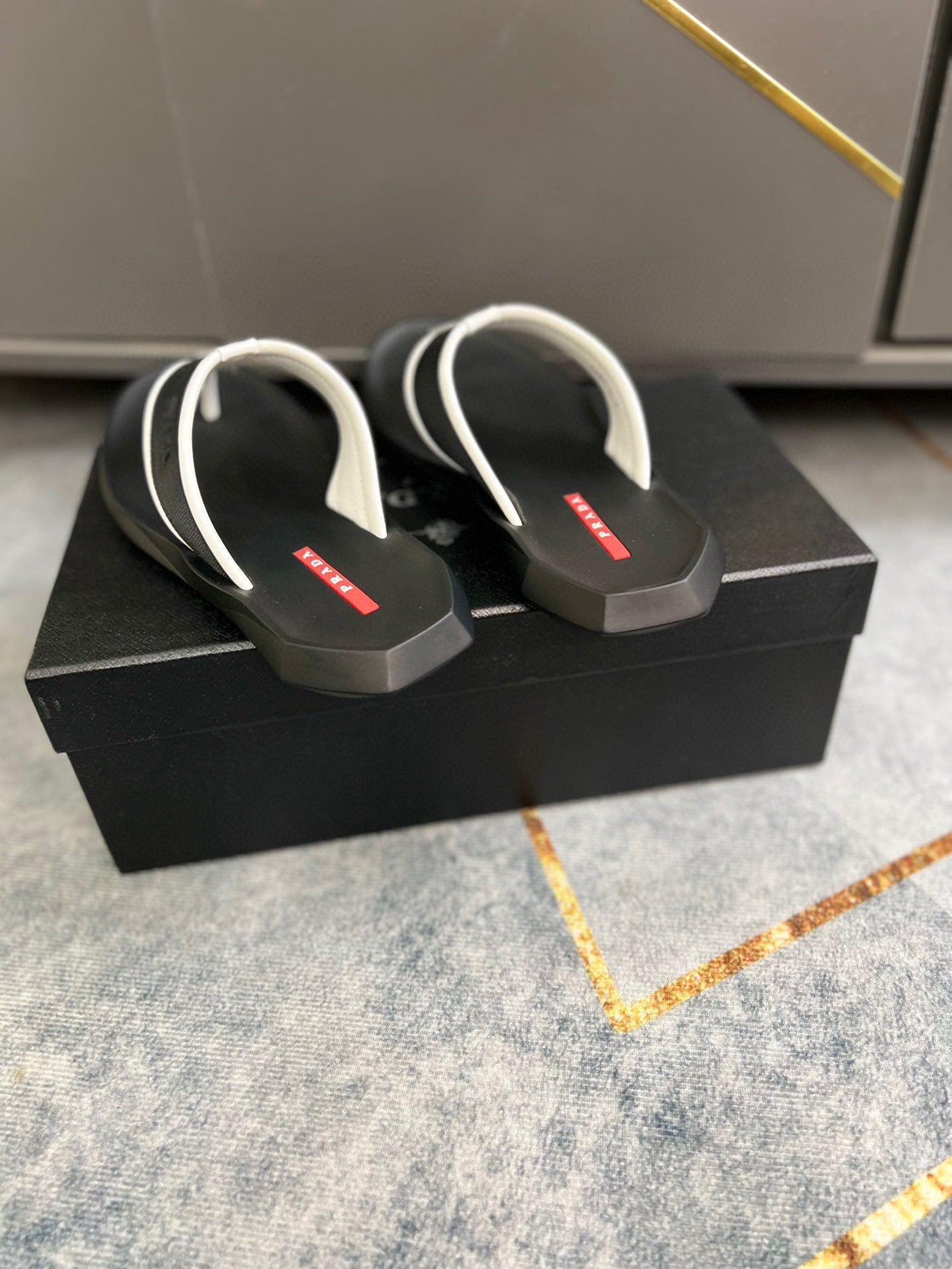 Prada Slipper met logo