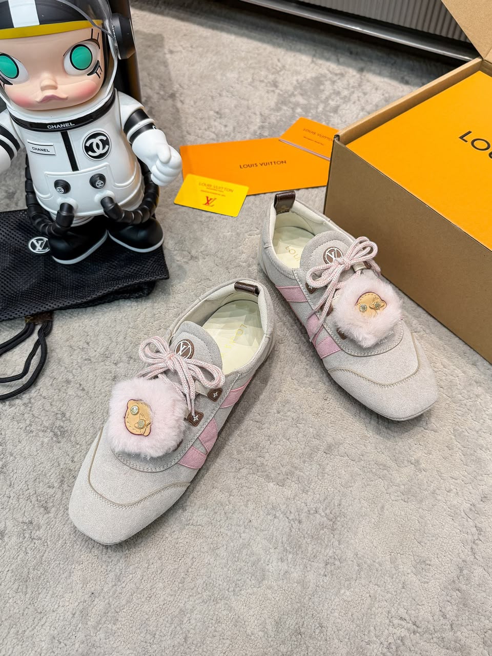 Tênis Louis Vuitton Grey Pink