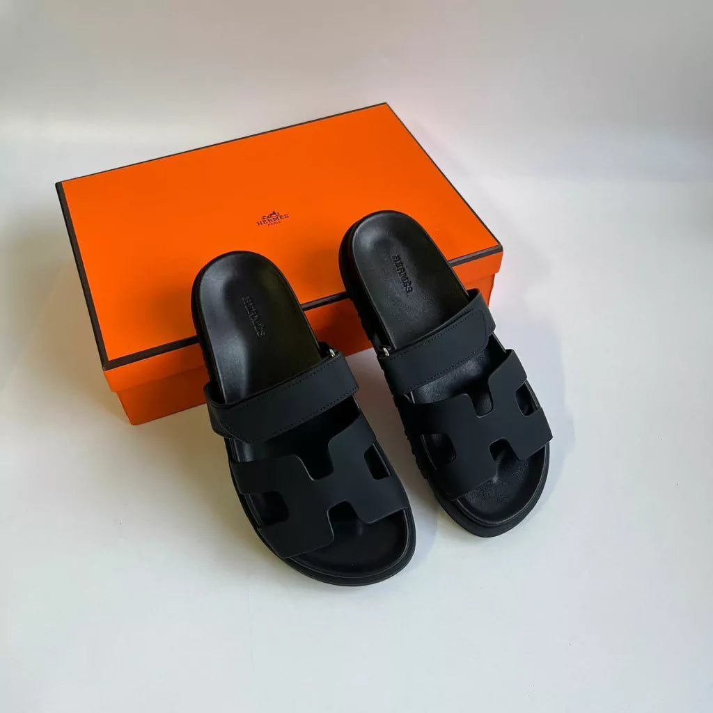 Hermes Chypre Black Flap Sandal Noir