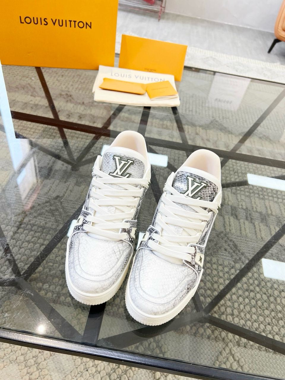 LV Skate