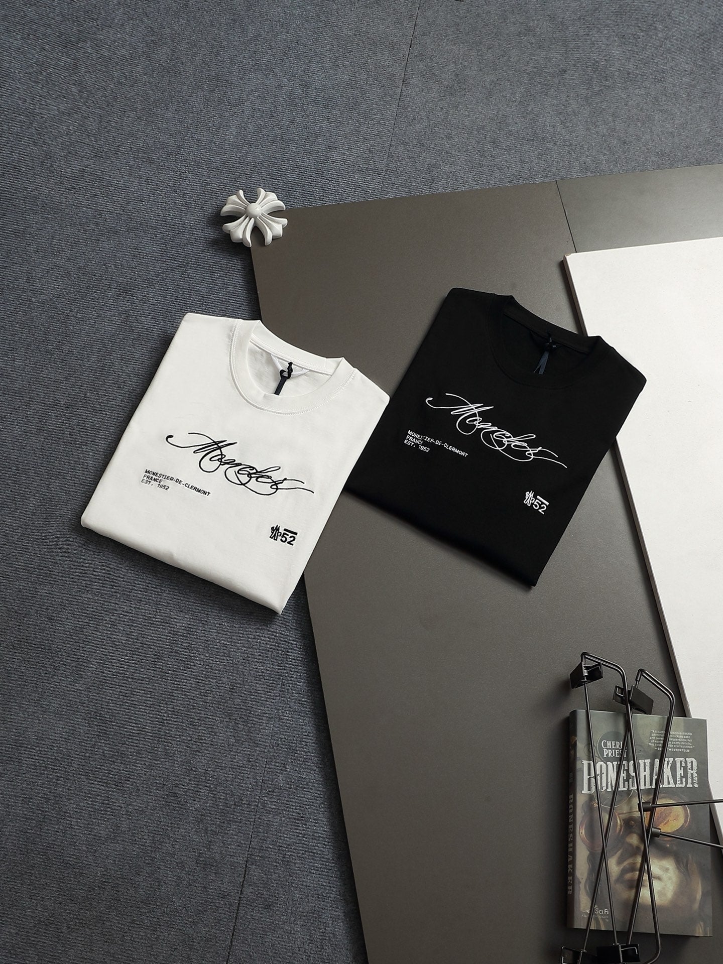 Camiseta Moncler Signature Black White