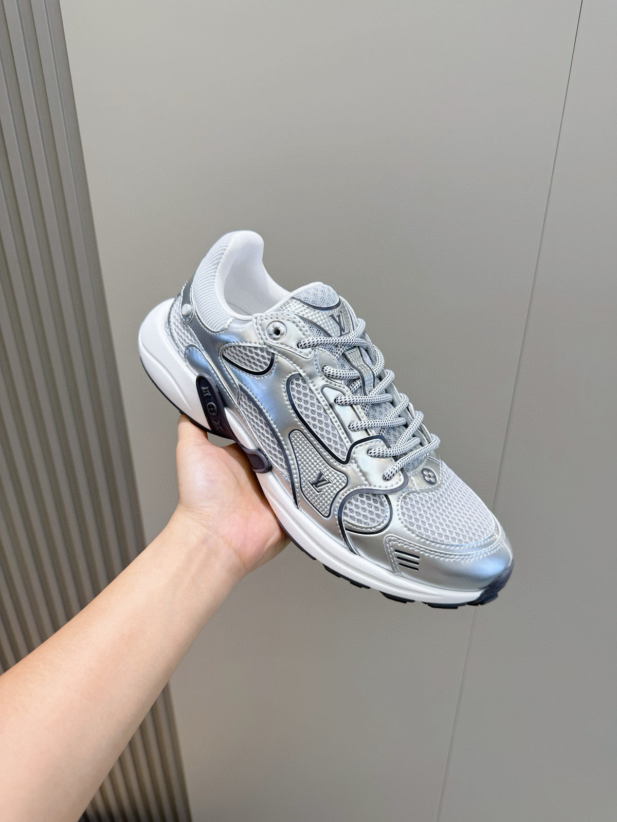 Tênis Louis Vuitton Olympia Women's Grey Sports Sneaker