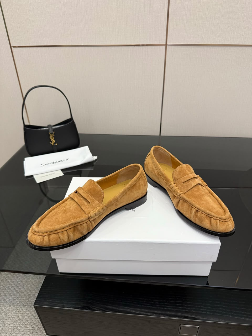 Loafer Yves Saint Laurent  SUPPLE IN SUEDE COGNAC