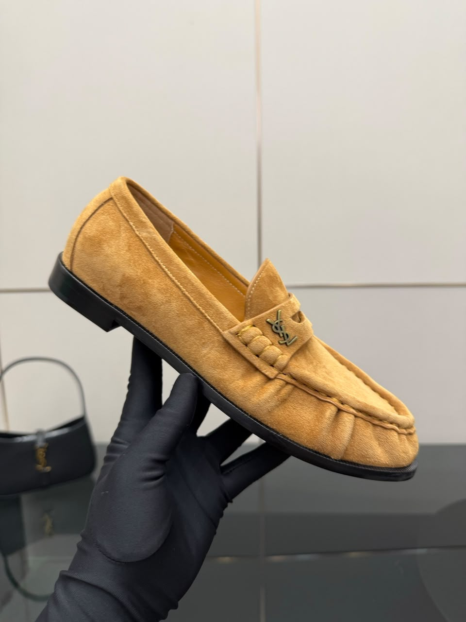 Loafer Yves Saint Laurent  SUPPLE IN SUEDE COGNAC