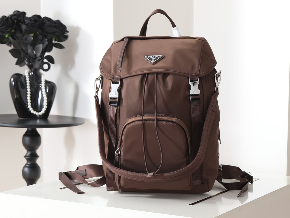 Mochila Prada em Re-Nylon Siena Brown