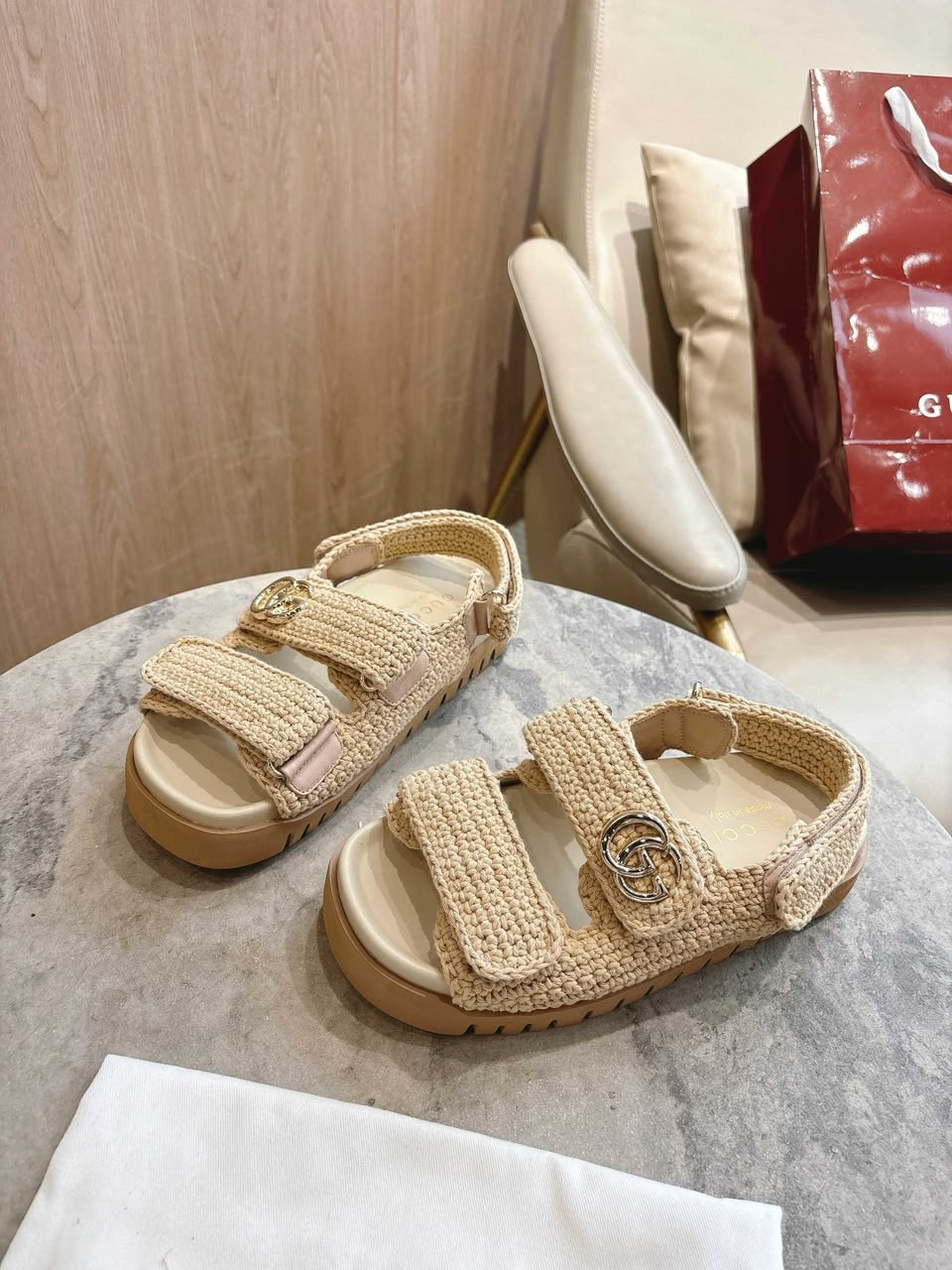 Sandália Gucci Raffia Cotton Crochet GG Sandals