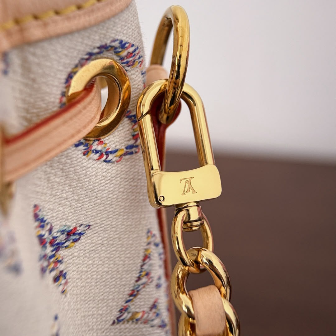 Bolsa Louis Vuitton Nano Noé Monogram Jacquard