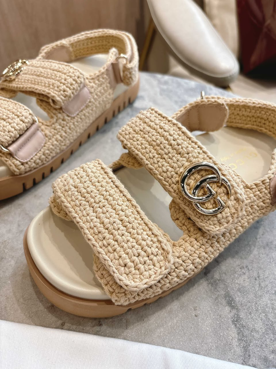 Sandália Gucci Raffia Cotton Crochet GG Sandals
