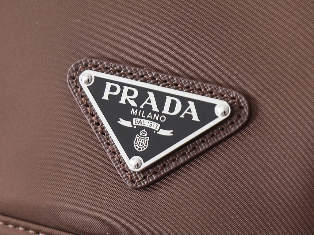 Mochila Prada em Re-Nylon Siena Brown