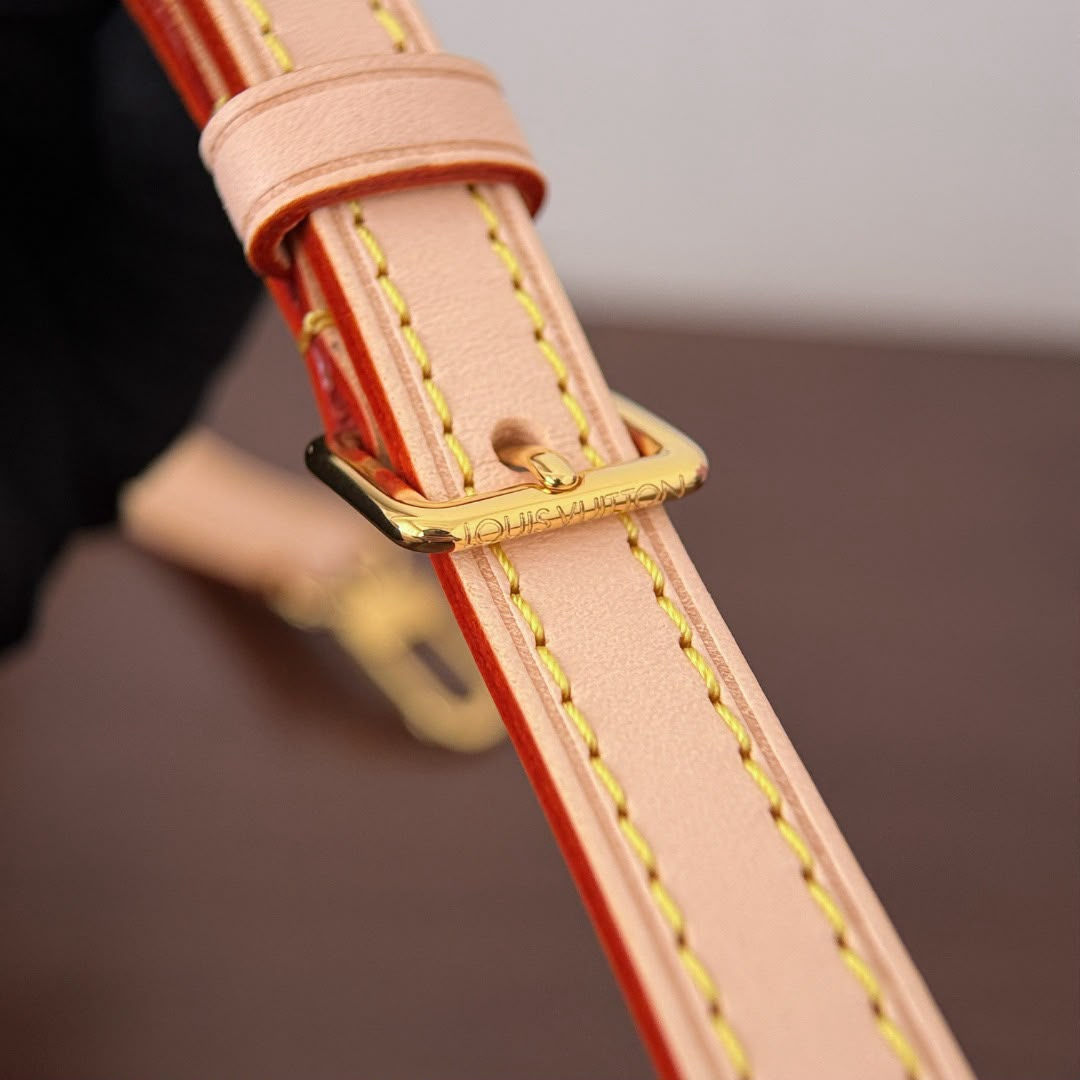 Bolsa Louis Vuitton Nano Noé Monogram Jacquard
