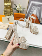 Salto Louis Vuitton Monogram Denim Tecido