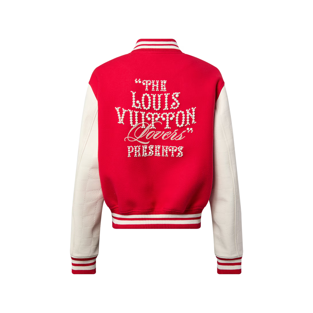 Jaqueta Varsity Louis Vuitton Red Signature Damier Pearl (Pronta Entrega) Tamanho GG