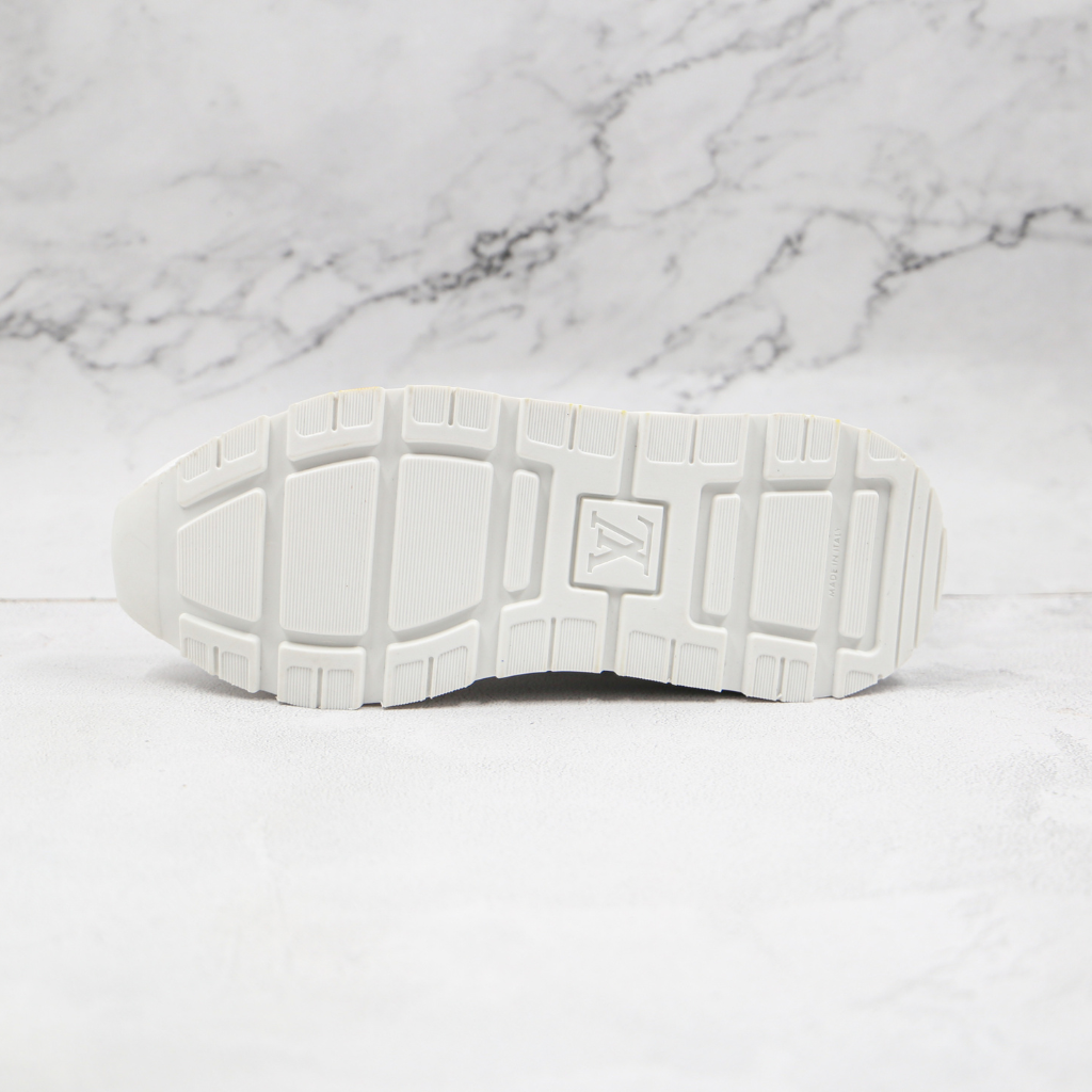 Run Away Sneakers Suede with Mesh White