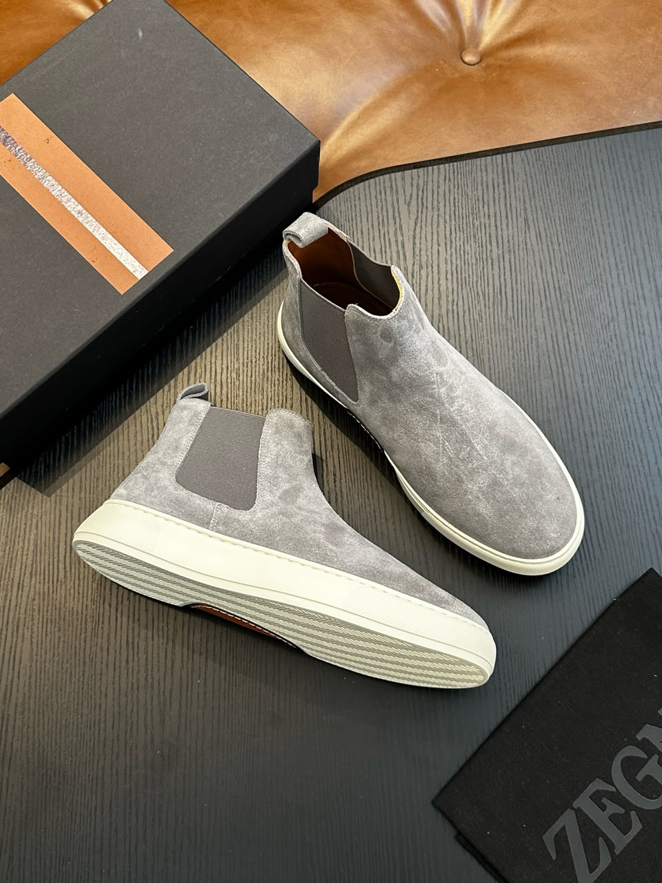 Tênis Zegna Scarrosso Chelsea Suede Brad