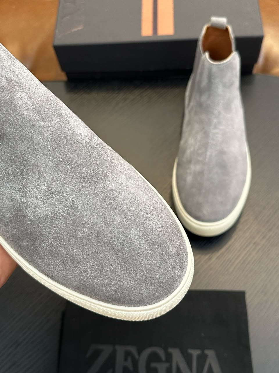 Tênis Zegna Scarrosso Chelsea Suede Brad