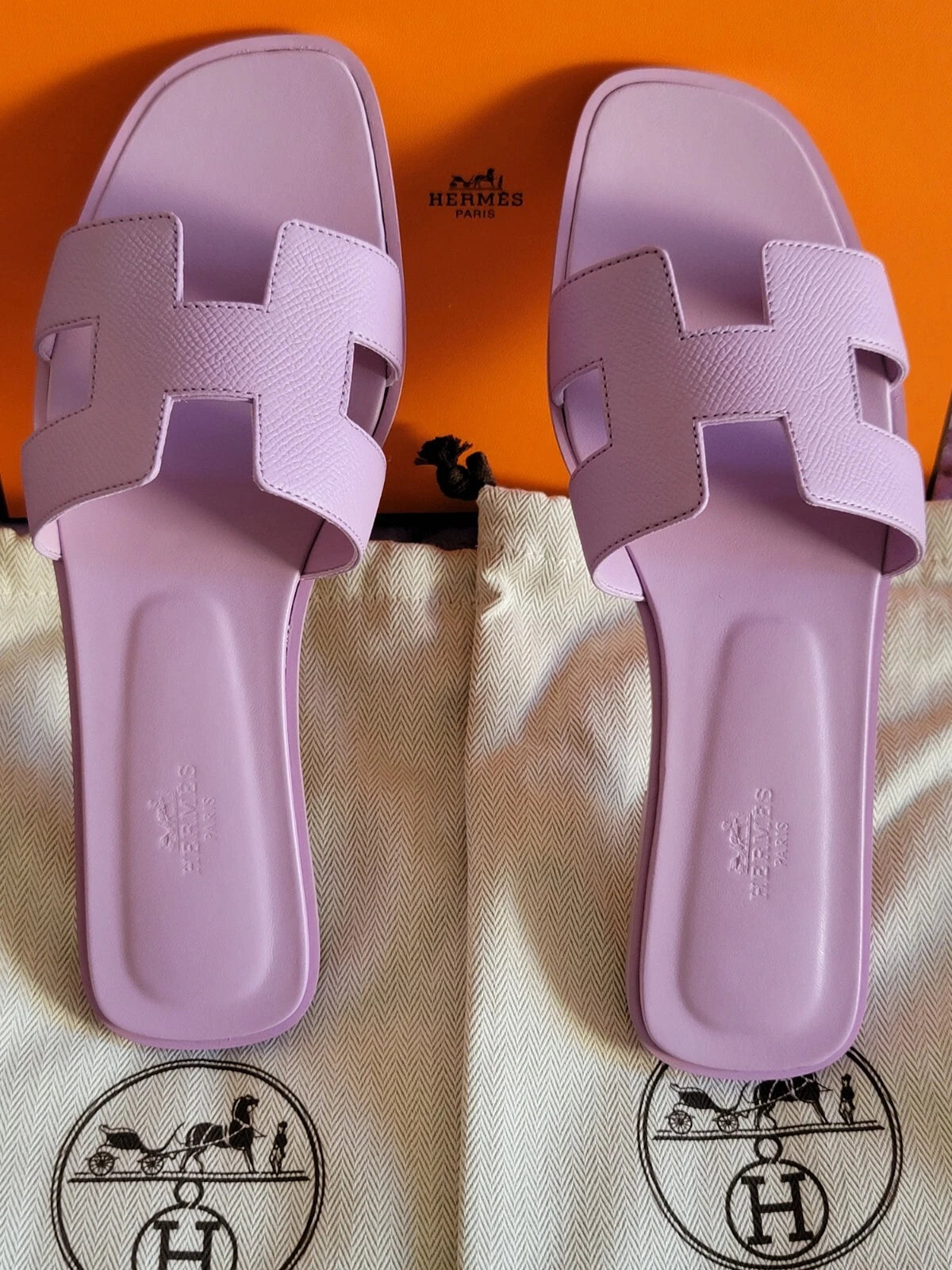 Hermes Izmir Sandal Noir Smooth Calfskin Leather Rose