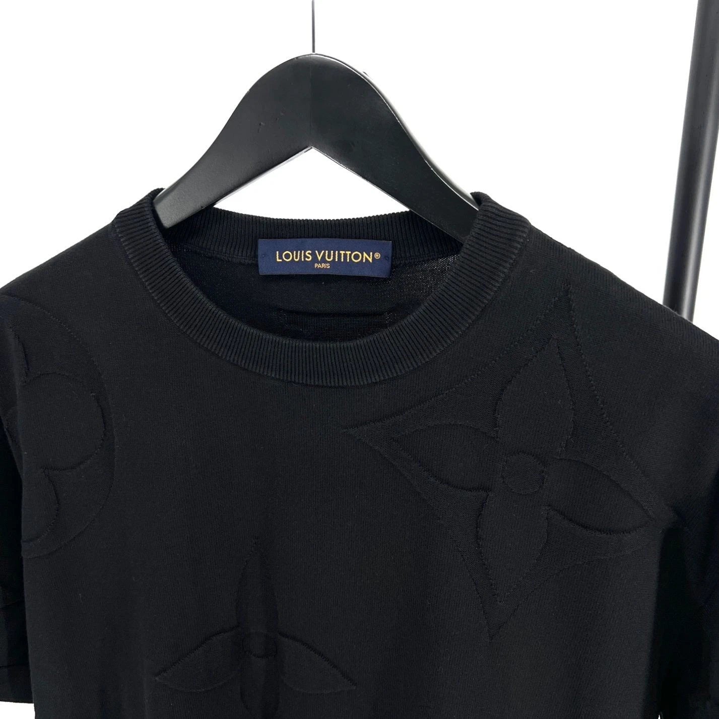Camiseta Louis Vuitton Black Relevo Monogram